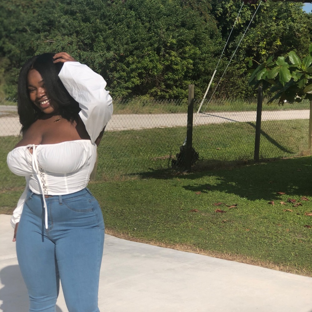 Meet your Posher, Janel